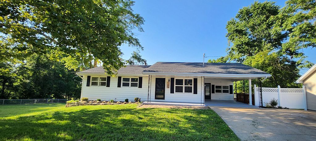 11812 Pine St - Property Image