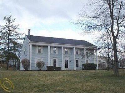 5370 Fox Ridge Dr, West Bloomfield, MI, 48322