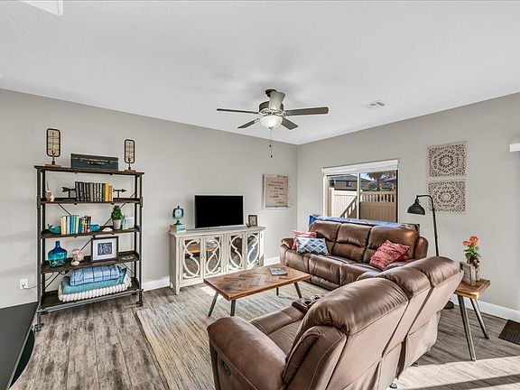 4th image of 1001 W Curly Hollow Dr #13