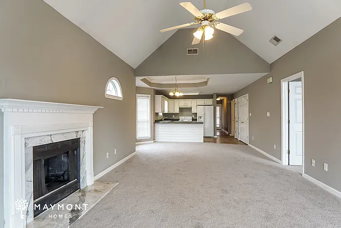 3 bed, 2.0 bath, 1363 sqft, $1,525 — Photo 3