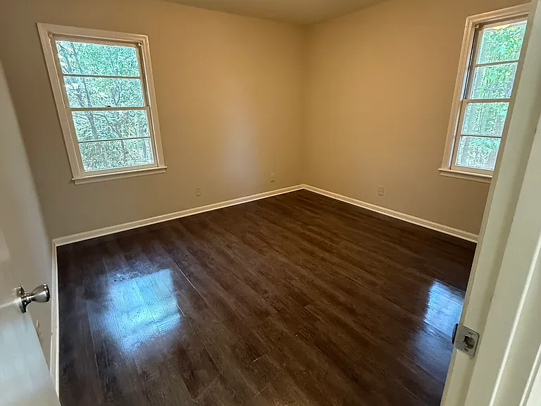 484 W Crogan St #D — Photo 7