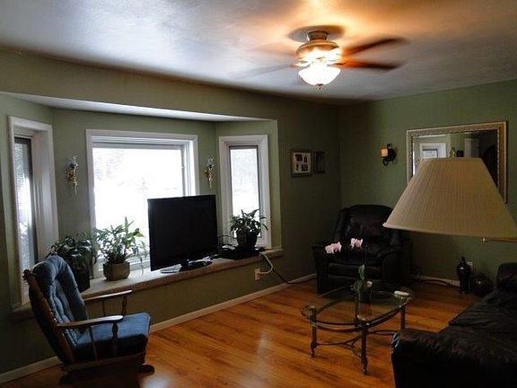 3rd image of 2206 N Arapahoe Dr