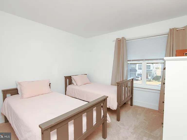 313 Estate Dr — Photo 7