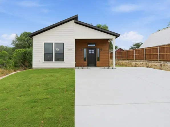 2703 Brazos River Dr, Granbury, TX 76048