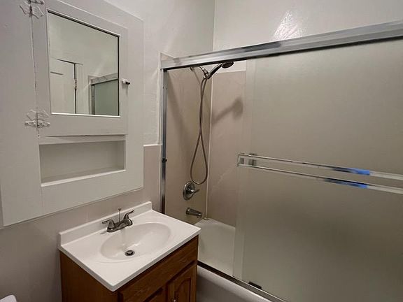 5th image of 663 33rd Ave #2