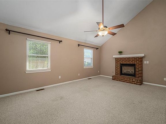 3rd image of 3652 Hosiers Oaks Dr