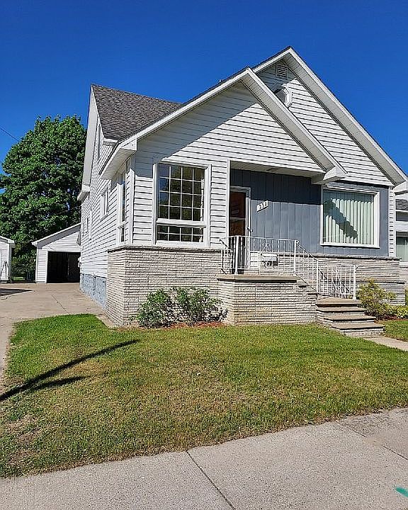 1st image of 231 E Campbell St