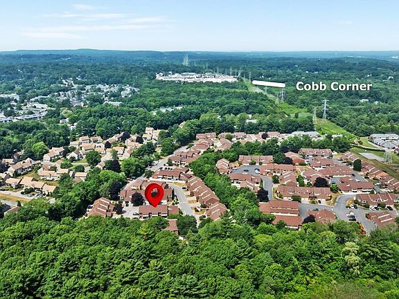 3rd image of 14 Greenbrook Dr