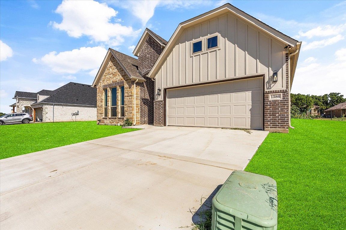 1386 Highland Park Cir, Granbury, TX 76048 MLS 20386846 Zillow