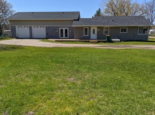213 1st Ave W, Hunter, ND 58048