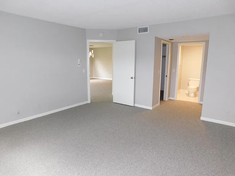 12800 SW 7th Ct #115 — Photo 27