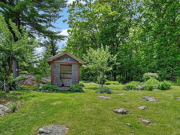 5th image of 9 Ledgewood Dr