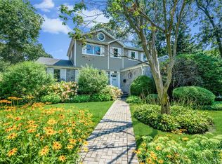 1959 Grace Ave, Merrick, NY 11566