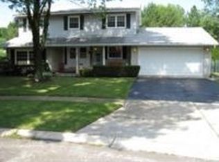 97 Shelley Ct, Elk Grove Village, IL 60007
