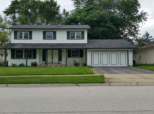 73 Clearmont Dr, Elk Grove Village, IL 60007