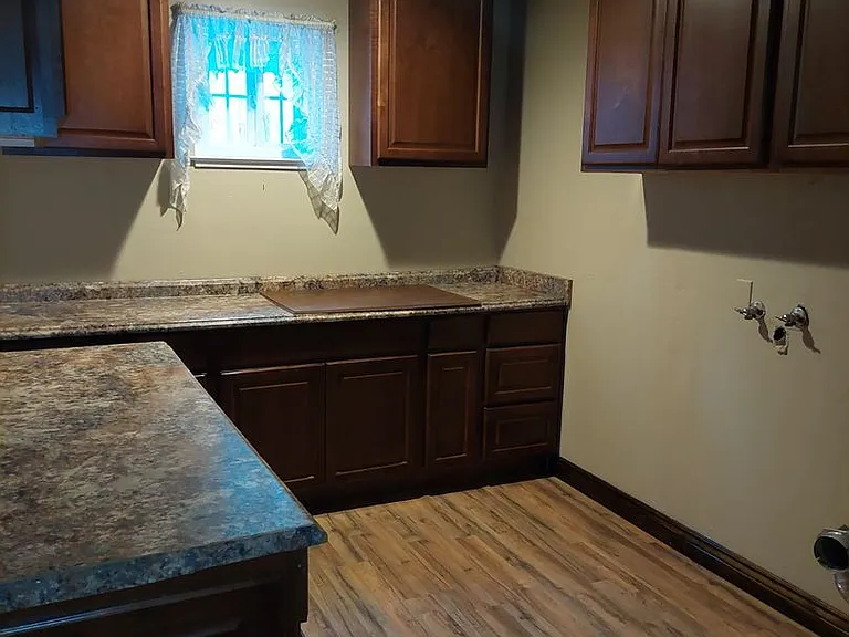 1490 Seminole Dr — Photo 7