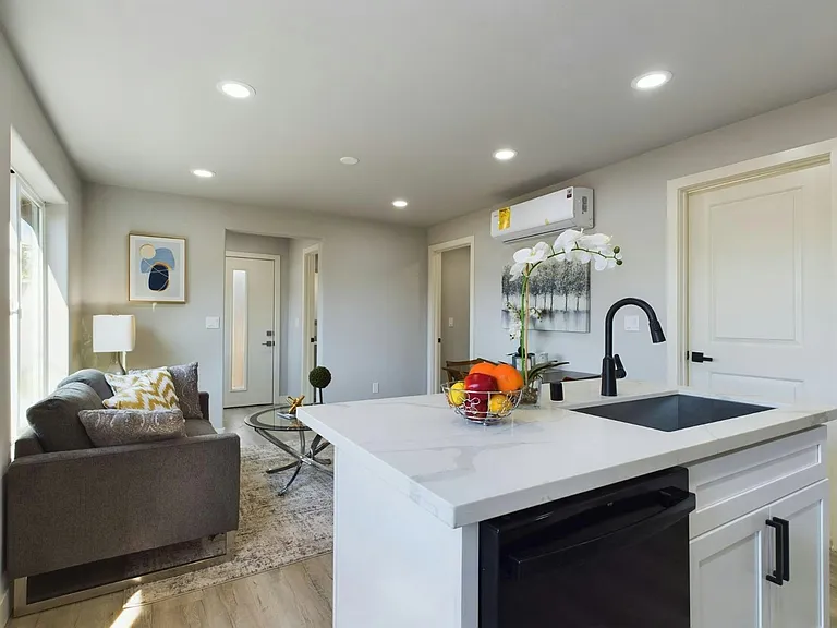 Kitchen/Living Room