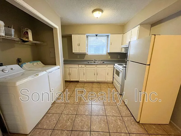 15514 Dwyer Blvd — Photo 12