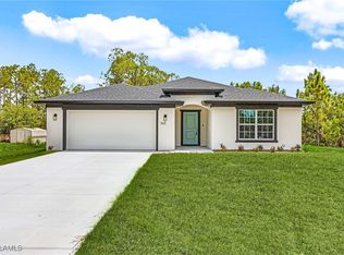 365 Woodburn Dr, Lehigh Acres, FL 33972