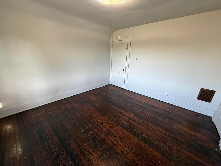 1519 E Fairchild St #E — Photo 15