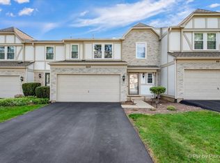 4658 Burnham Dr, Hoffman Estates, IL 60192