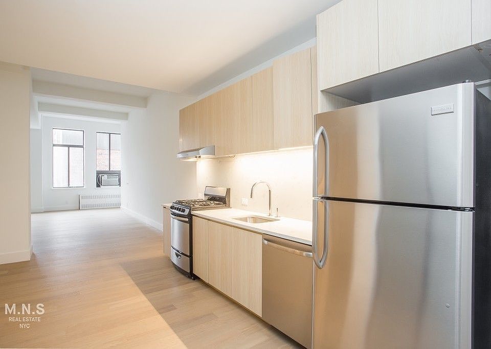 1st image of 31 E 31st St #7FF