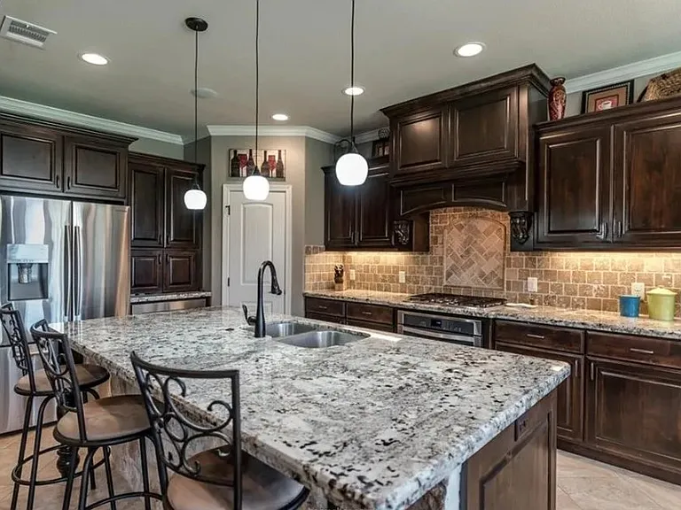 2502 Kimbolton Dr — Photo 3