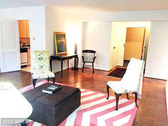 4th image of 4201 Cathedral Ave NW APT 410E
