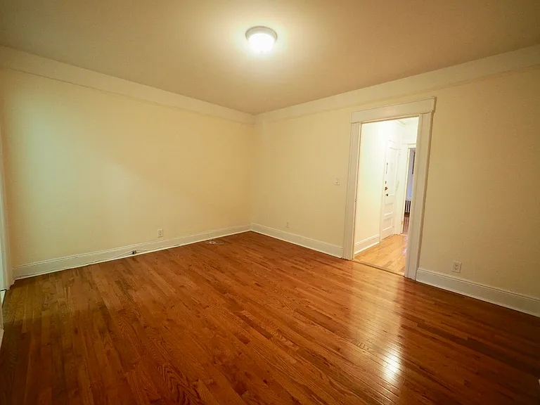 34-27 37th St #1D — Photo 2