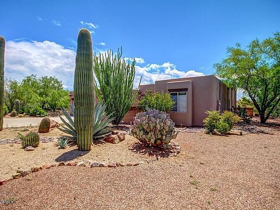2nd image of 1108 E Josephine Saddle Pl