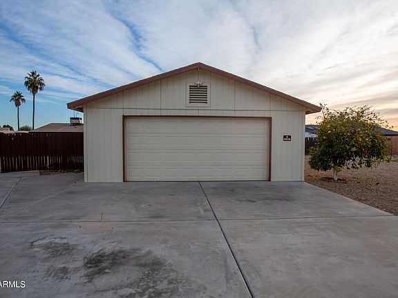 3rd image of 8219 W CAMPBELL Avenue