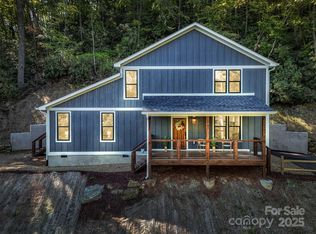 45 Jennifer Dr, Hendersonville, NC 28791