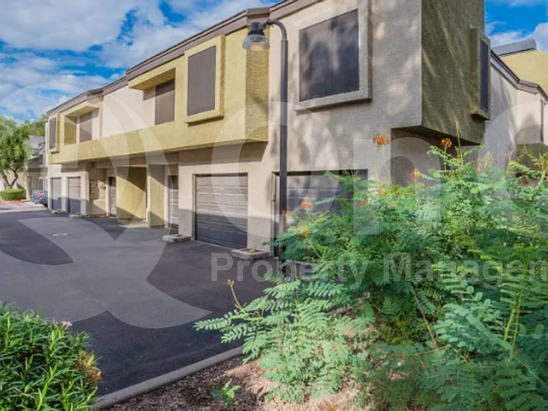 4201 N 20th St #227 — Photo 19