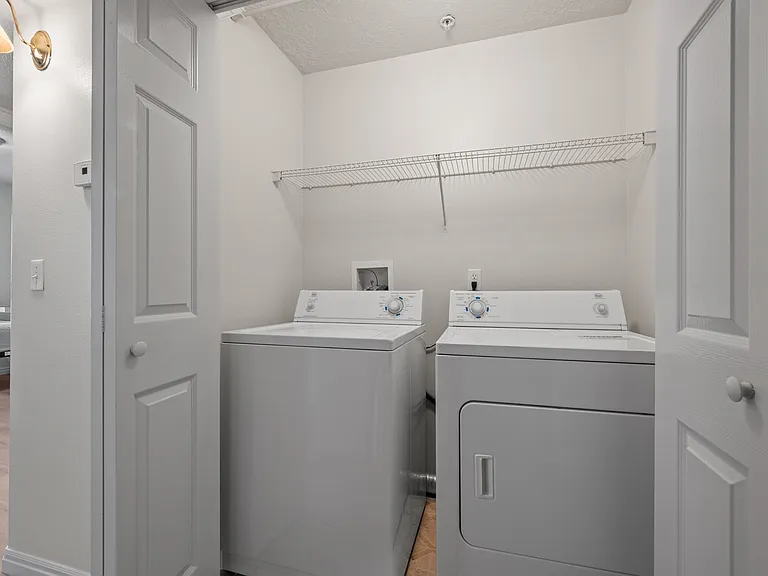 543 N University Ave #107 — Photo 17