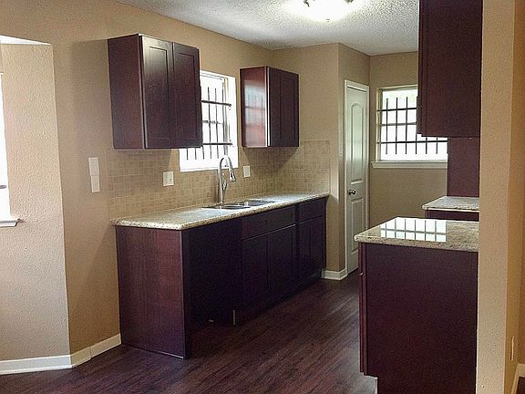 4th image of 10503 Heather Hill Dr