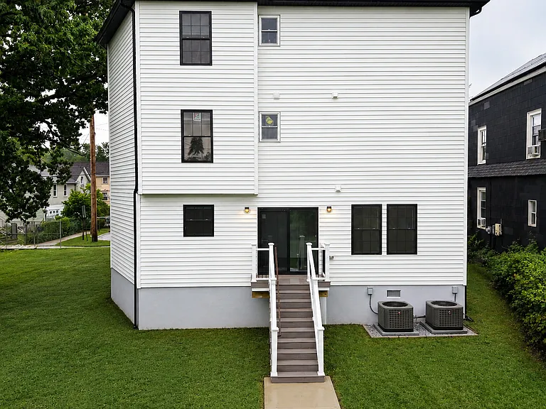 7 Maple St #1 — Photo 13