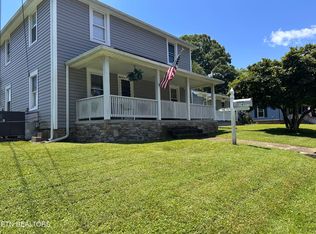 514 W 7th Ave, Lenoir City, TN 37771