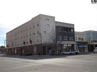 25 E 1st Ave, Hutchinson, KS 67501