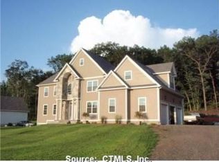 111 Pine Hollow Dr, Southington, CT 06489