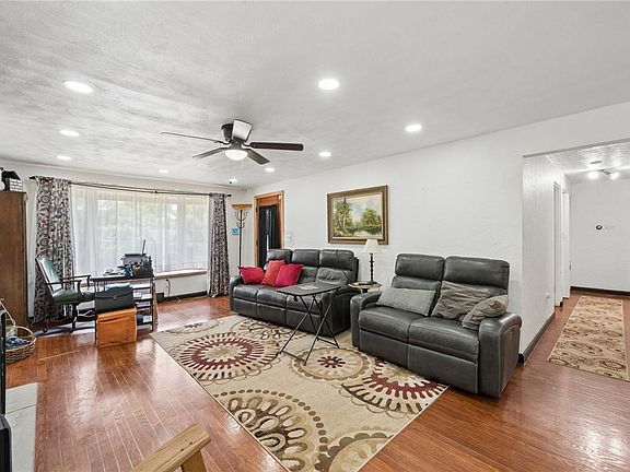 4th image of 3344 Altherton Dr