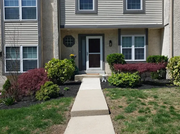 4 Ogden Ct, Media, PA 19063