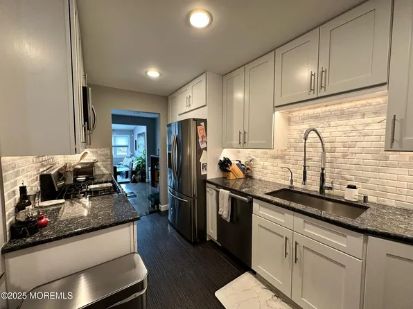 143 Chestnut Way #14-3, Manalapan, NJ 07726