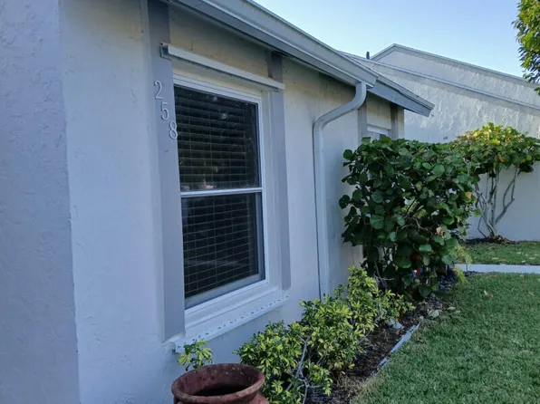 258 Palmetto Court, Jupiter, FL 33458