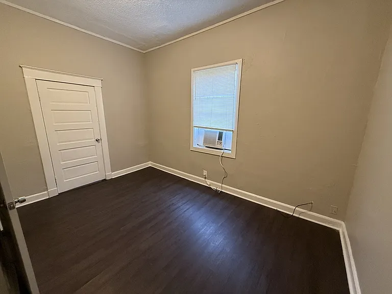 852 Ioka Ave — Photo 5