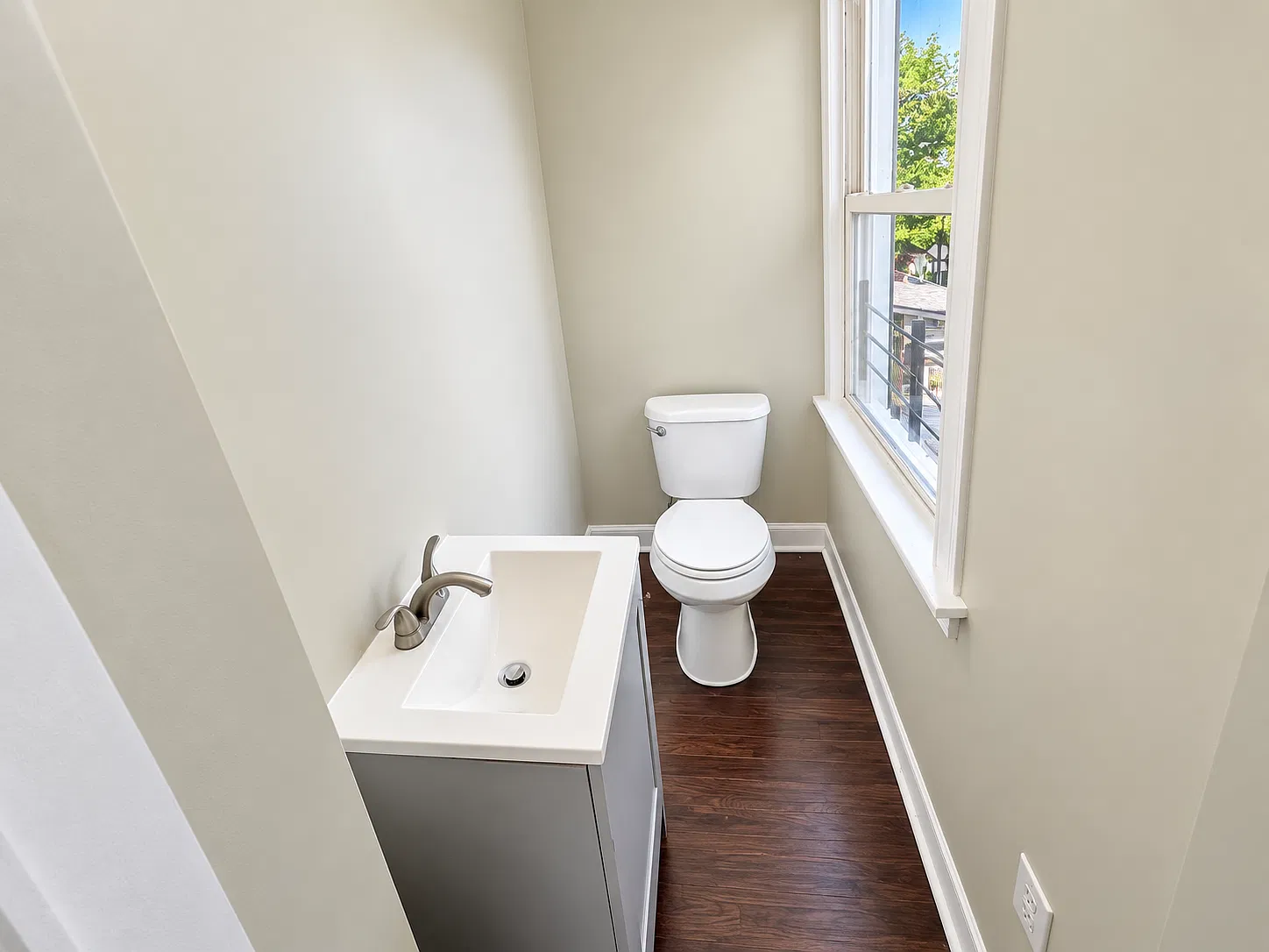 3 bed, 1.5 bath, 1200 sqft, $1,995 — Photo 3