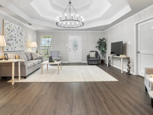 14235 Calice St, Gonzales, LA 70737