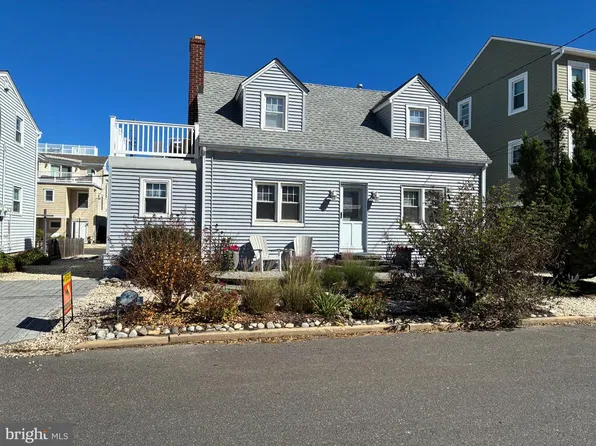9 E Mermaid Ln, Brant Beach, NJ 08008