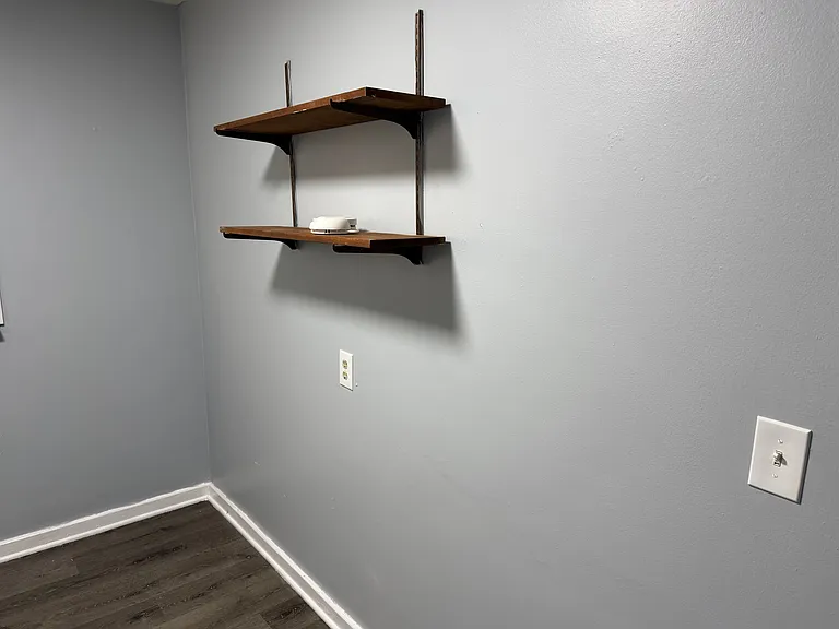 1 bed, 1.0 bath, 350 sqft, $1,000 — Photo 14