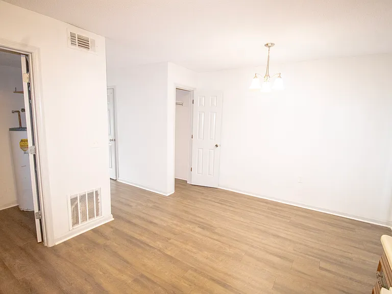 251 Knight Dr #10-1 — Photo 6