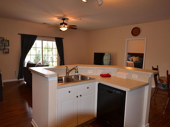 4th image of 7708 Essex Gate Dr S